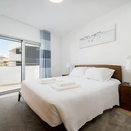 Apartment Sleek New Apartment, Horta Galvao, Algarve